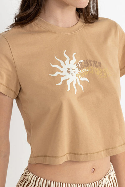 FOLLOW THE SUN CROPPED TEE