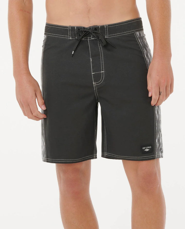 MIRAGE SIDEWAYS 19" BOARDSHORT