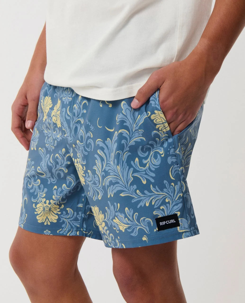 SESSIONS 16" VOLLEY SHORT