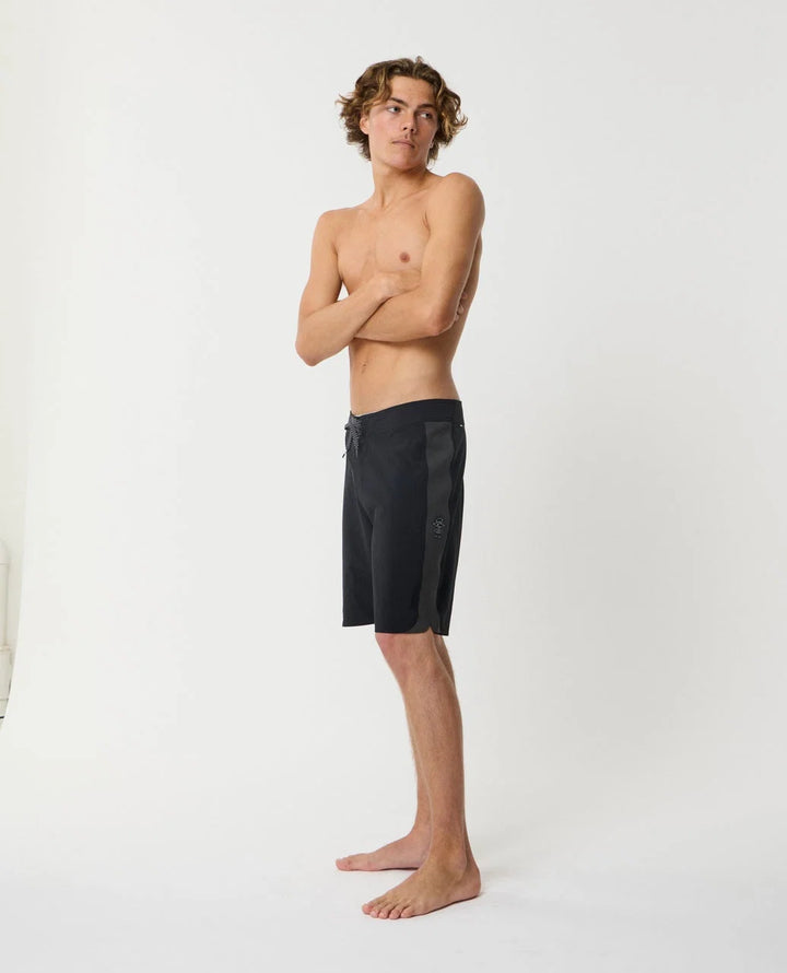 SEARCH SERIES 3-2-1 19" BOARDSHORT