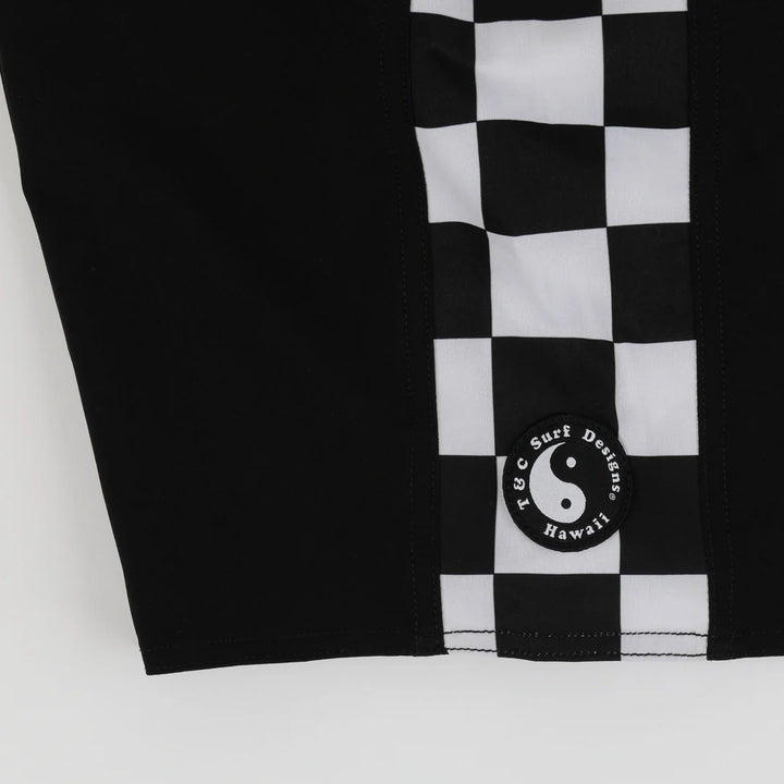 OFF THE GRID 19" BOARDSHORTS