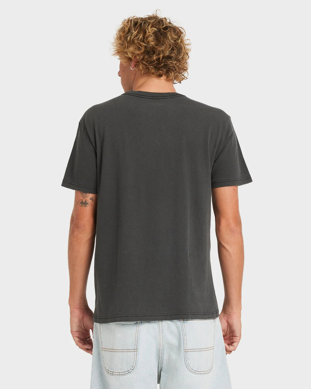 GLOBAL BALANCE TEE
