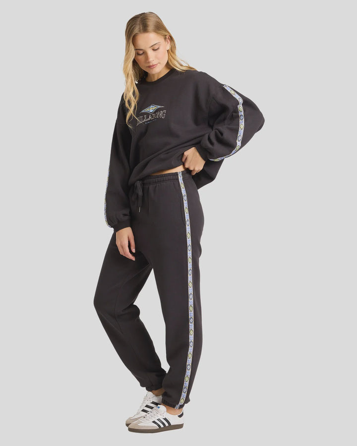 SWIPE RIGHT FLEECE TRACKPANT