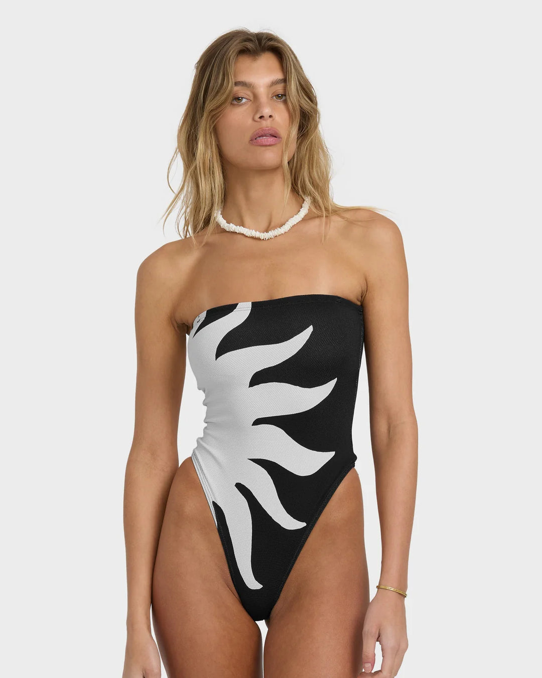 BY MY SIDE TULLY HI 1 PIECE
