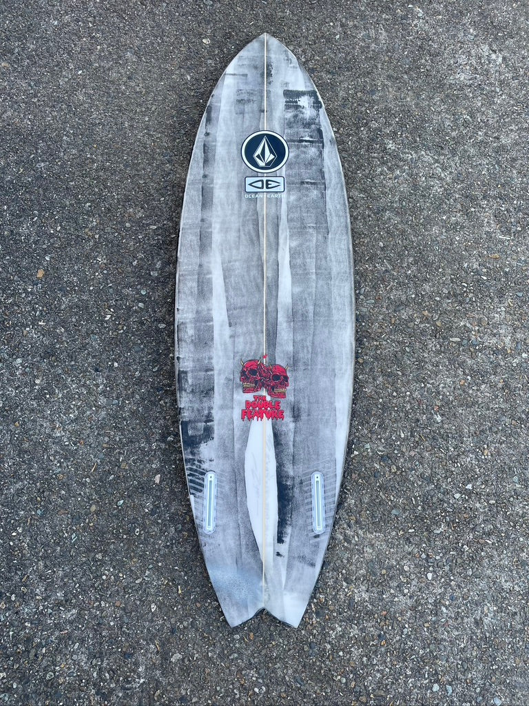 STCY "DOUBLE FEATURE" 5'5 X 18 3/4 X 2 1/4 @ 26L