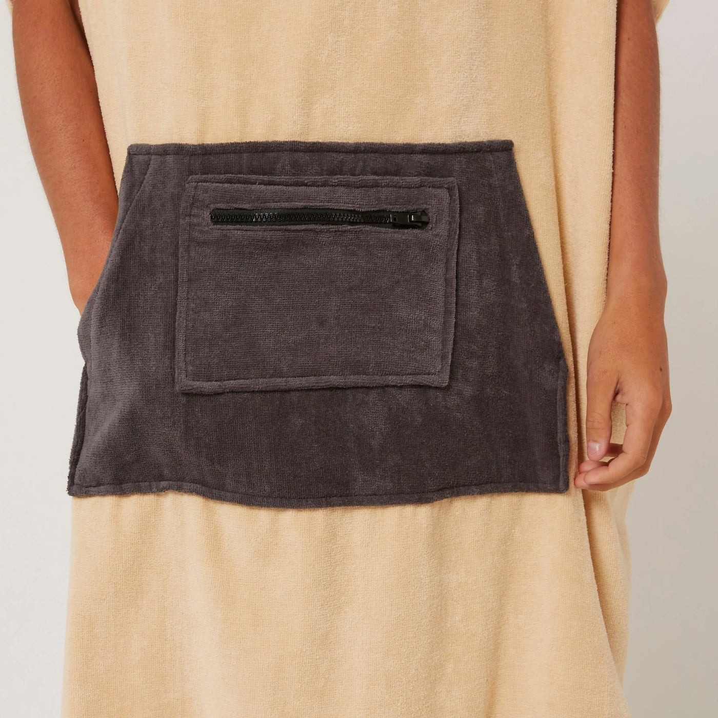 MENS DAYBREAK HOODED PONCHO