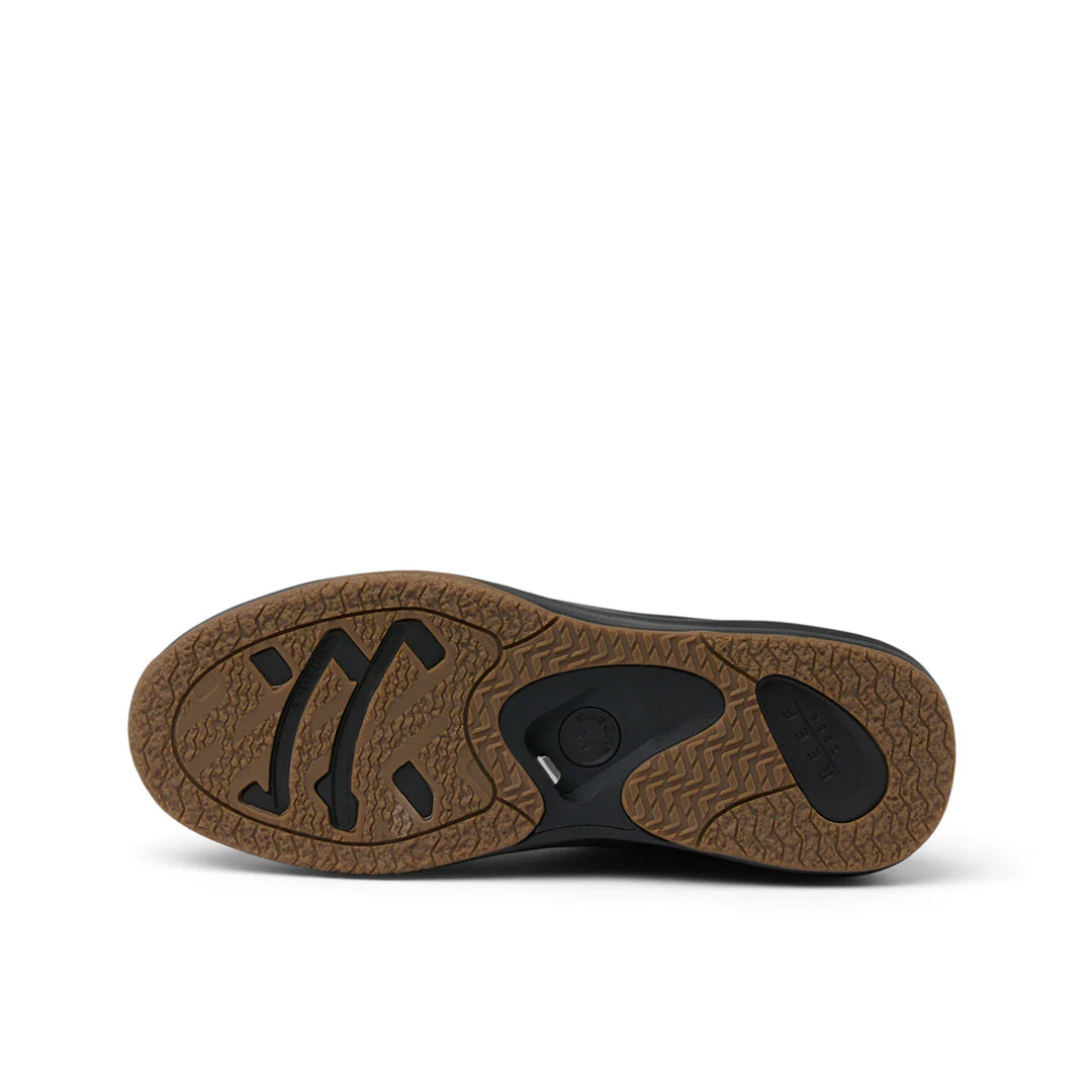 FANNING SHOE