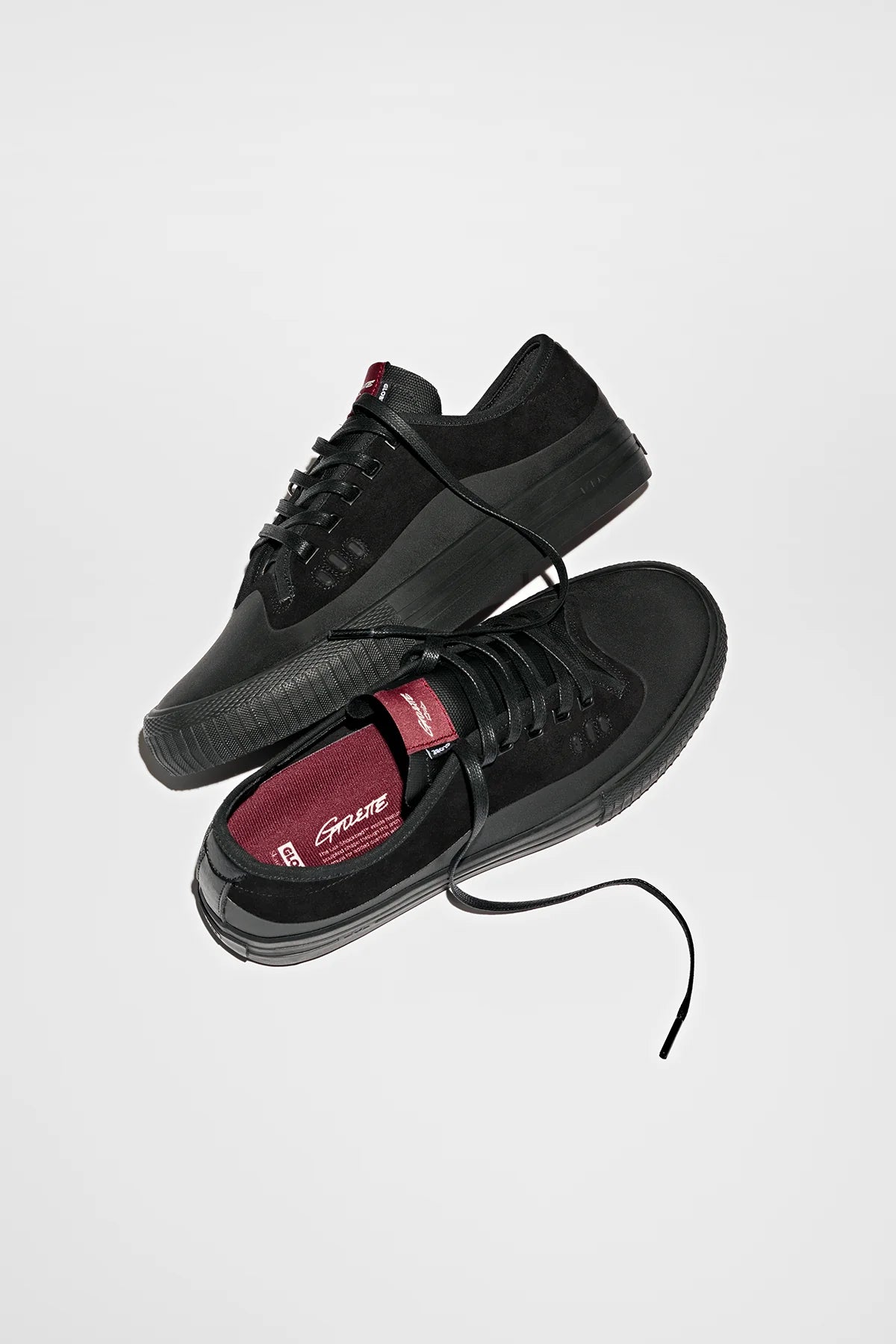 GILLETTE - BLACK/BLACK