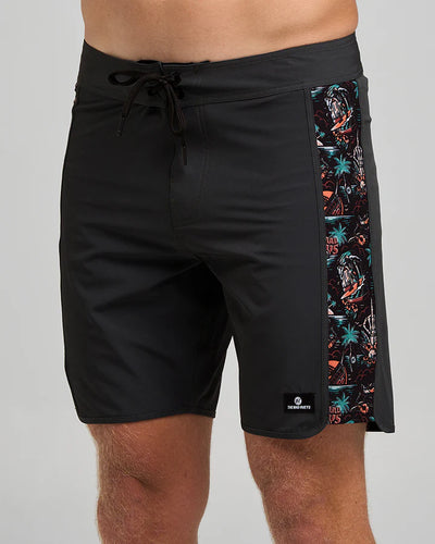 SHE'LL BE RIGHT 18" BOARDSHORT