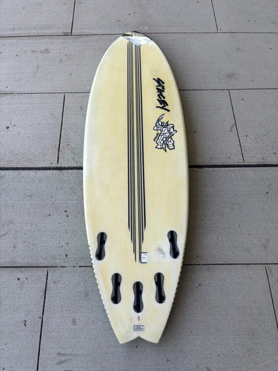 STCY SNAKE EYES 5'6 X 18 3/4 X 2 5/16 @26.2