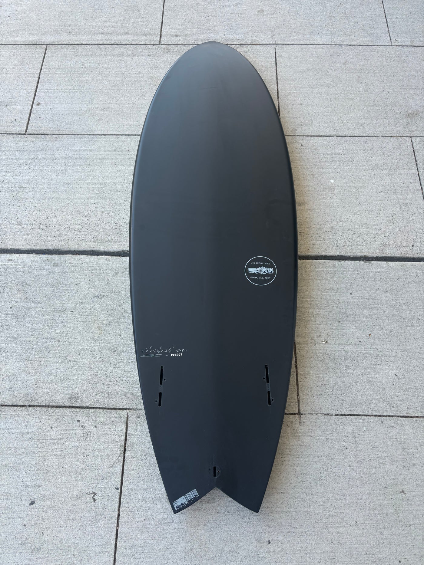 JS "BLACK BARON" 5'4 X 19 5'8 X 2 1/4 @26.3L