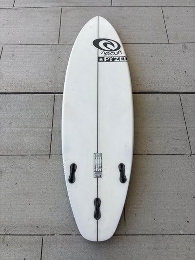 PYZEL "RADIUS" 5'8 X 18 1/4 X 2 1/8 @24.5L