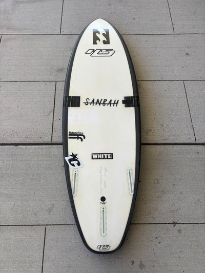 HAYDEN SHAPES "WHITE NOIZ" 5'7 1/2 X 18 5/8 X 2 1/4 @25L
