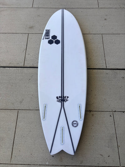 CHANNEL ISLANDS "ROCKET WIDE" 5'8 X 19 1/2 X 2 1/2 @30.3L