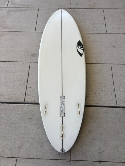 SHARPEYE "#77" 5'10 X 19 1/4 X 2 7/16 @27.7L
