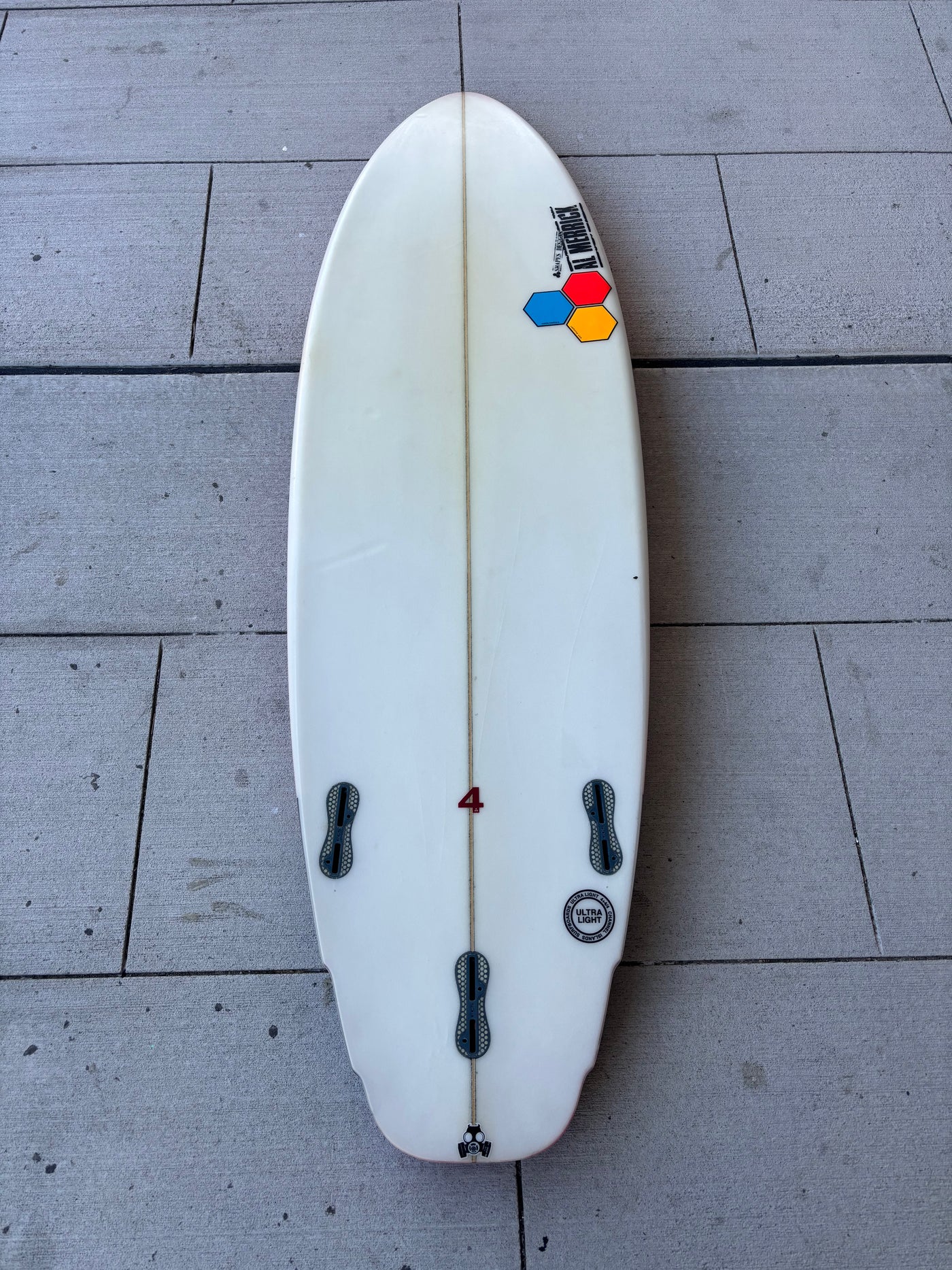 CHANNEL ISLANDS "4" 5'9 X 19 X 2 3/8 @27.9L