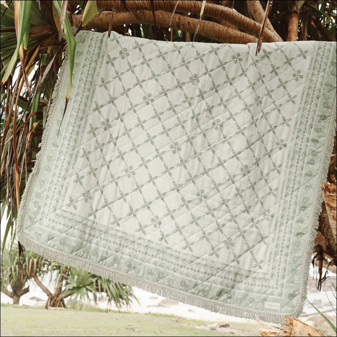 ZEPHYR BLANKET