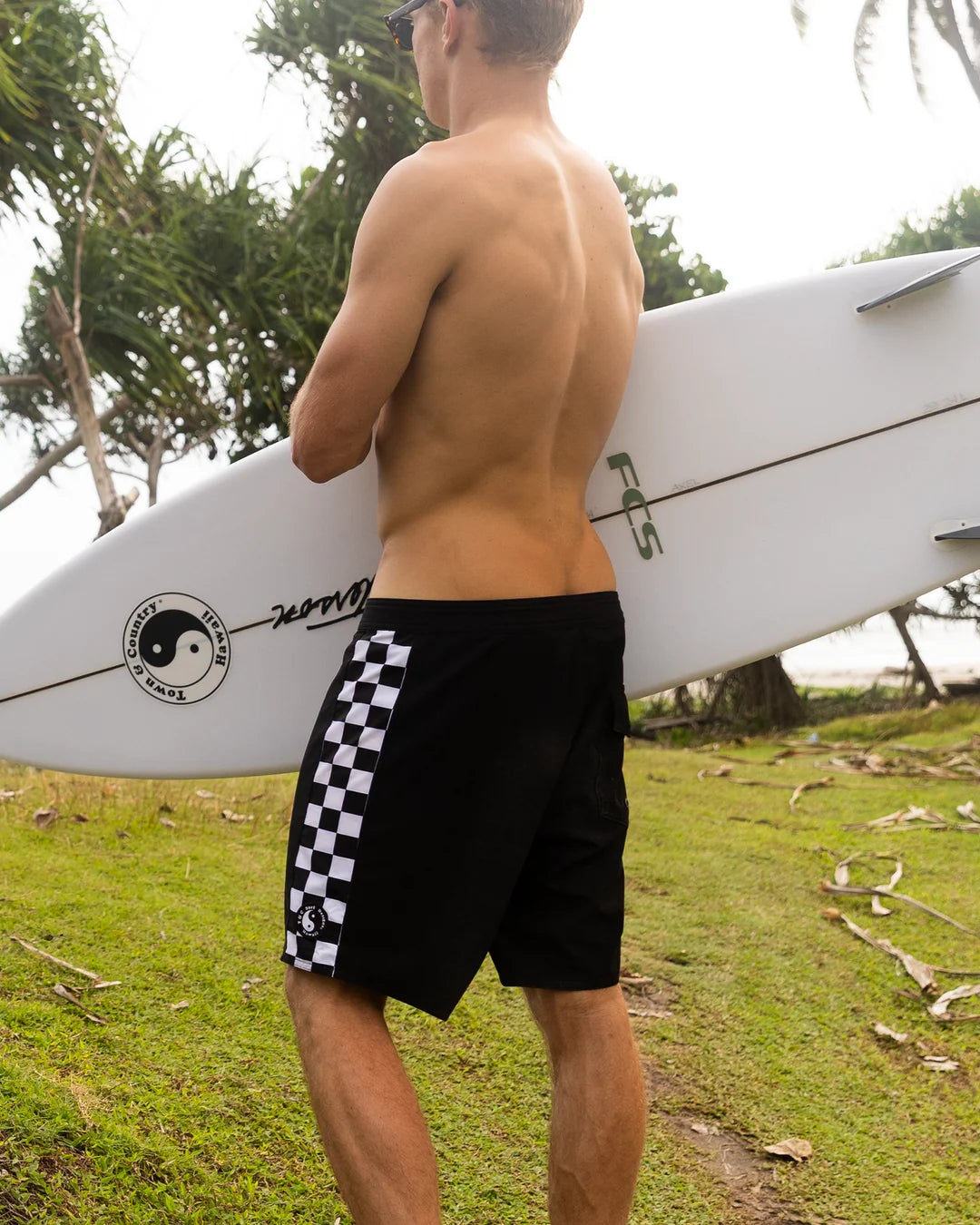 OFF THE GRID 19" BOARDSHORTS