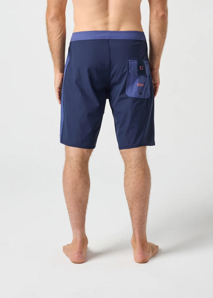 STEREO 19" ENVISION TRUNK: NAVY