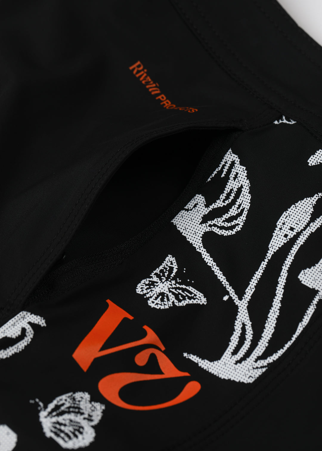 DISCLOURE FLORAL PURSUIT 19&