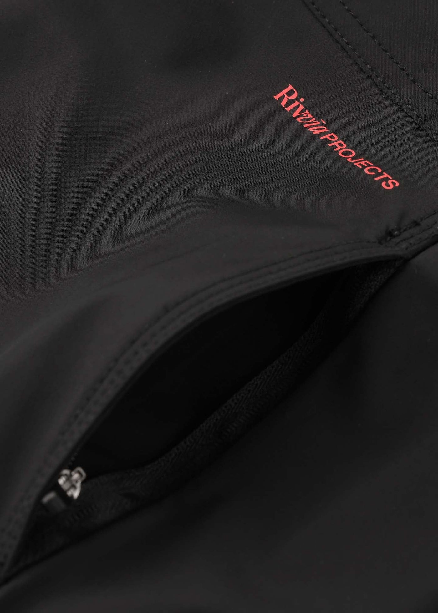 DISCLOSURE 19" PROSPERITY TRUNK