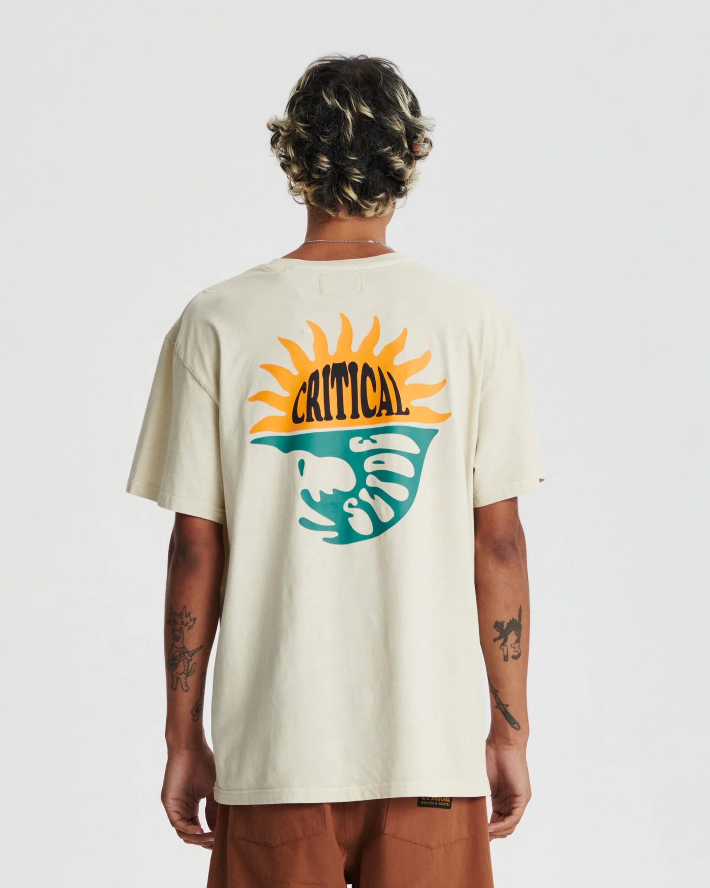 REFLECTION TEE