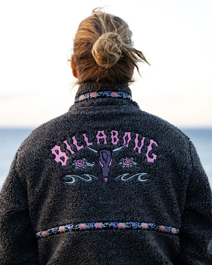 OCCY TOMBSTONE PULLOVER