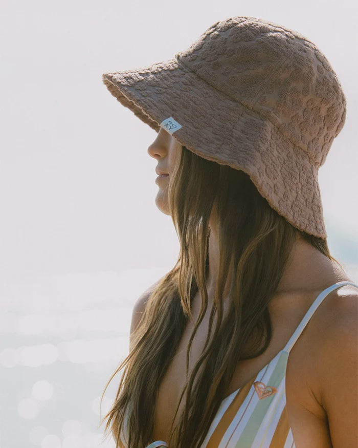 ROXY BLOSSOM BUCKET HAT