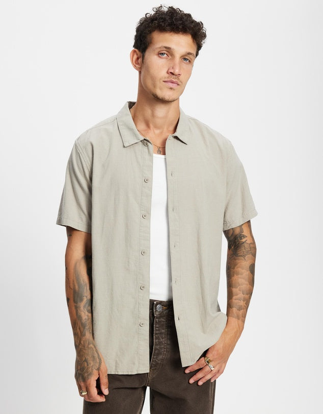 CLASSIC LINEN SS SHIRT