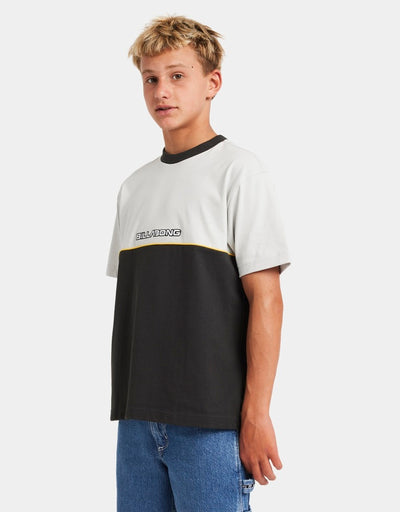 BOYS SPEC LEGACY TEE