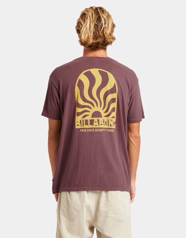 SUN RAYS TEE