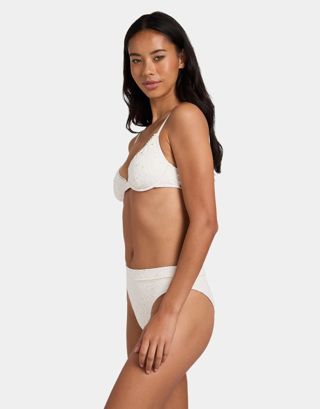 EYE ON YOU DEMI UNDERWIRE BIKINI TOP