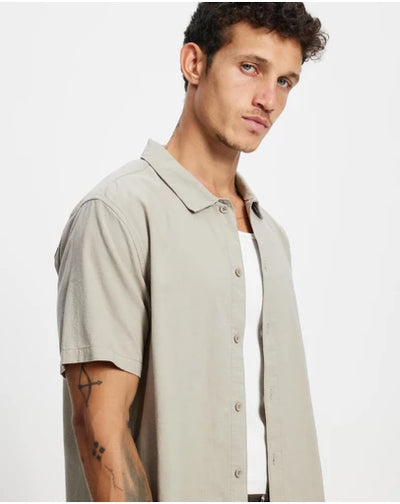 CLASSIC LINEN SS SHIRT