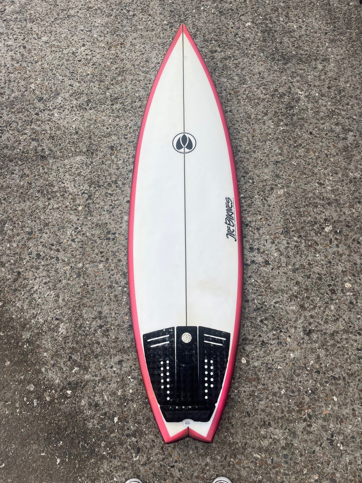 JYE BYRNES SWALL TAIL CUSTOM - 5&