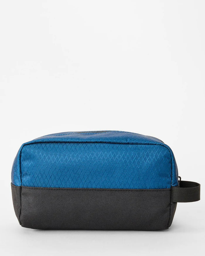 GROOM SEARCH TOILETRY BAG