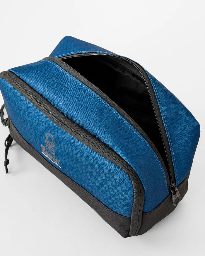 GROOM SEARCH TOILETRY BAG