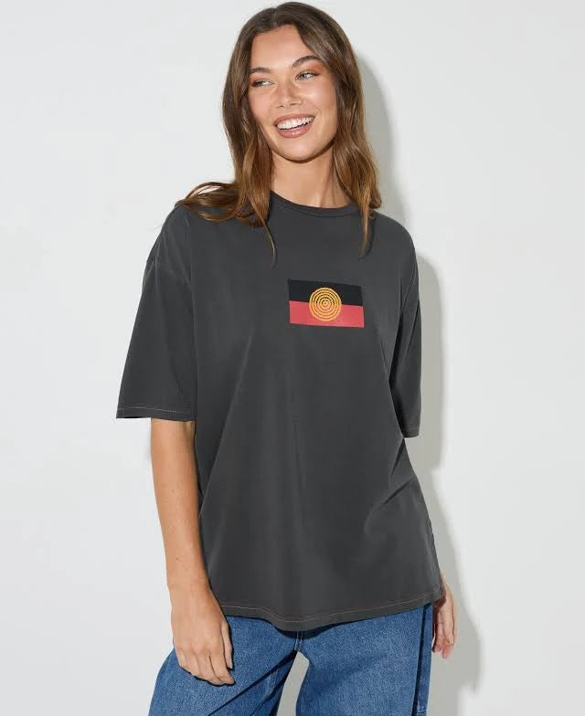 OTIS FLAG TEE