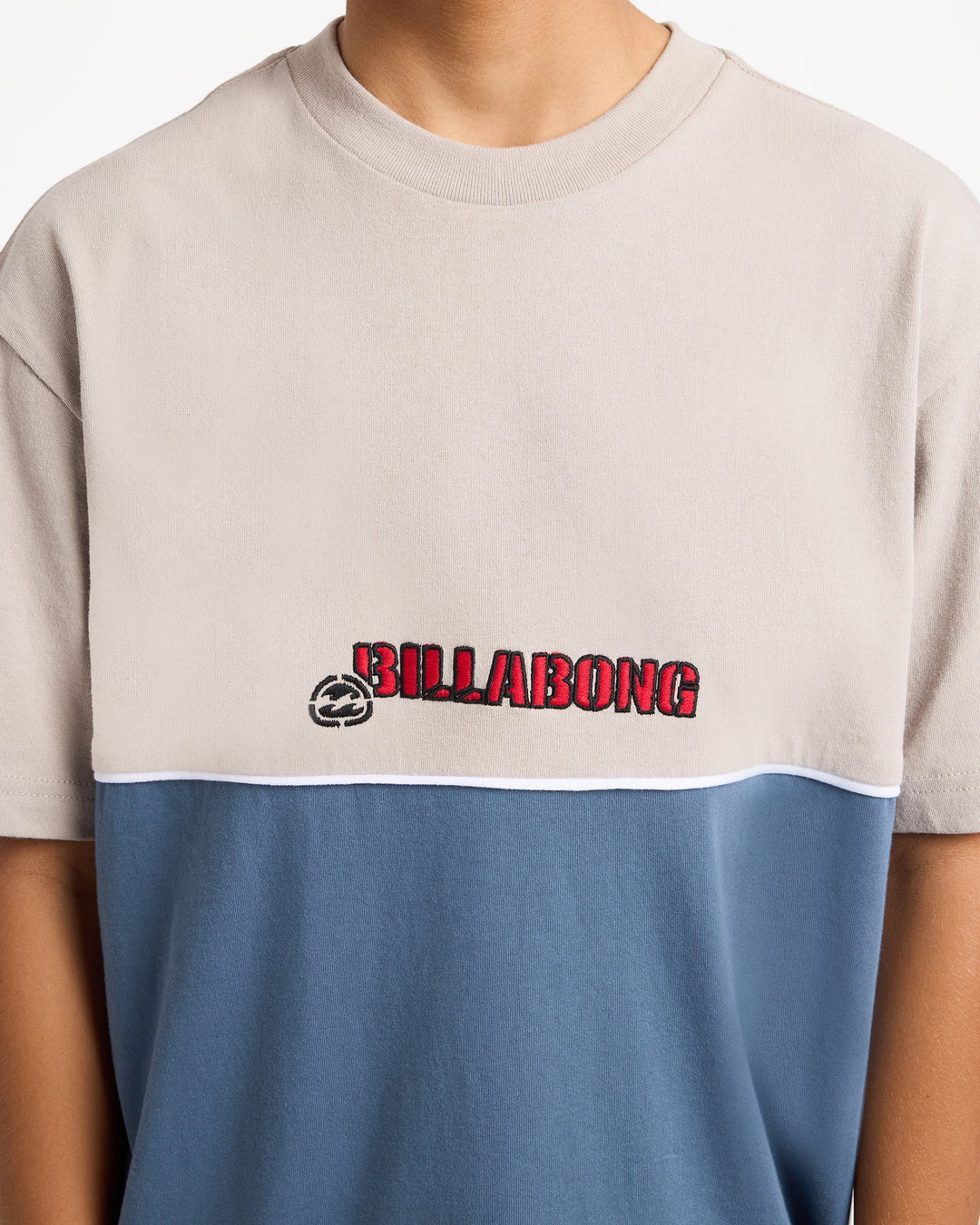 BOYS SPEC 73 LEGACY TEE