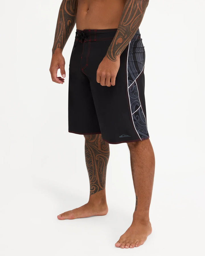TAKARANGI 21" BOARDSHORT