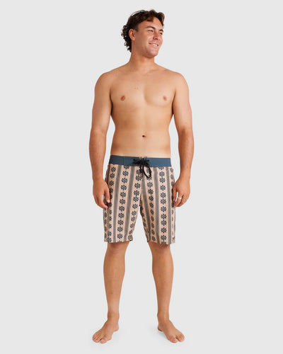 DAISED 18" BOARDSHORT