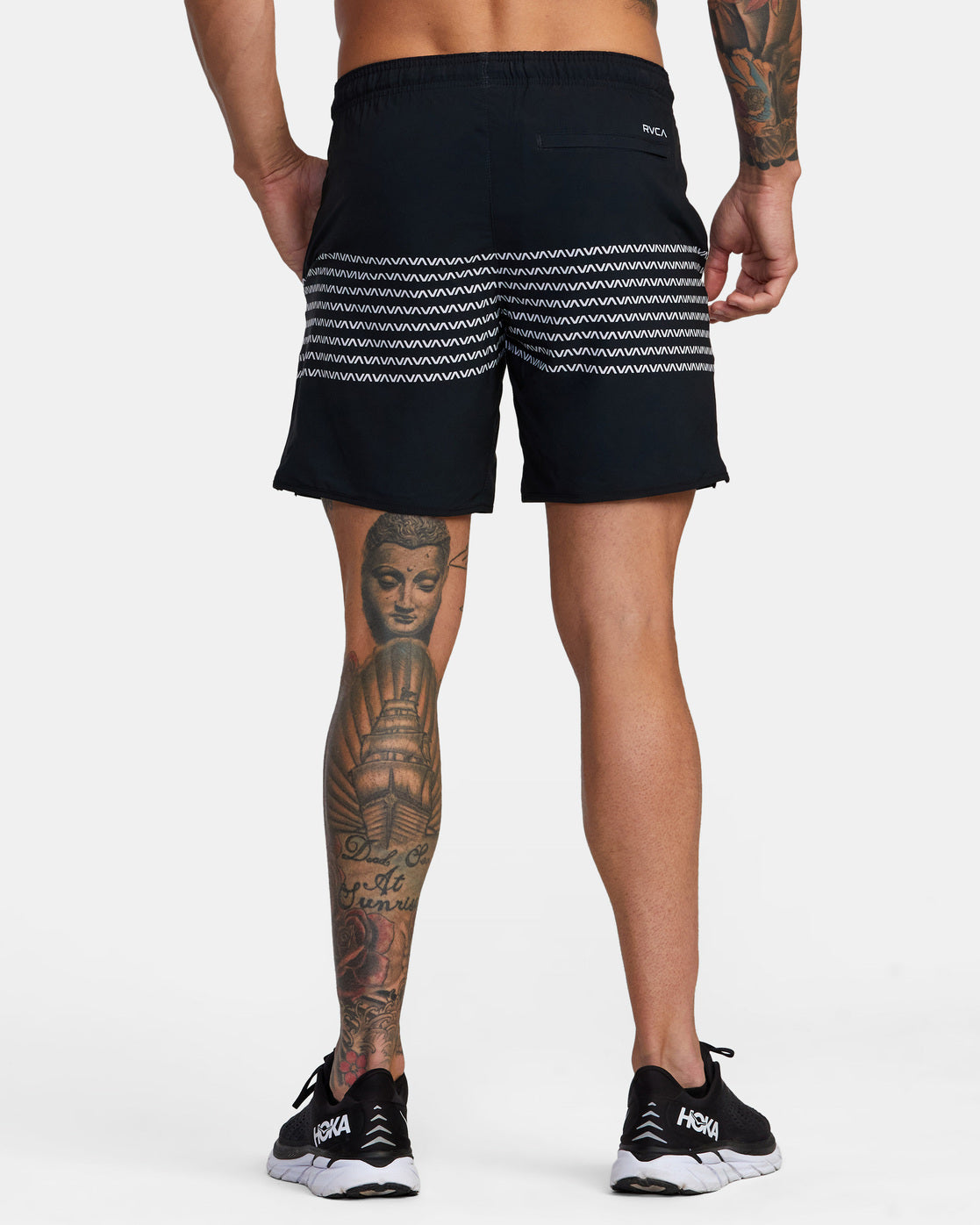 YOGGER IV SHORT 17 - BLACK/WHITE