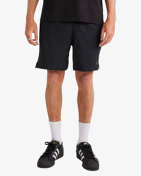 YOGGER IV SHORT 17 - BLACK