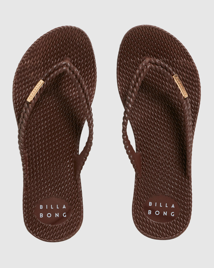 KICK BACK THONGS